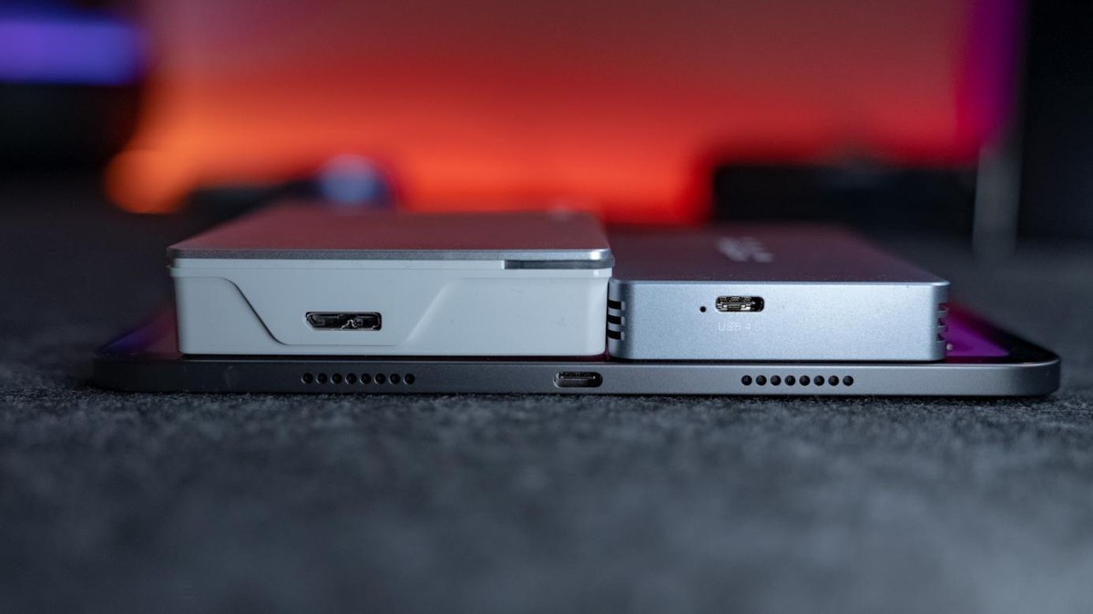 5年后再次入手移动硬盘，我选了东芝CanvioFlex，够小够快更兼容