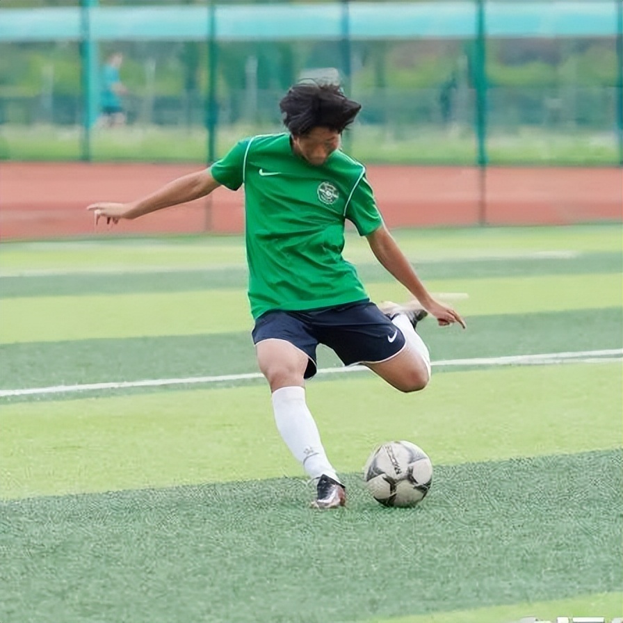 公益足球嘉年华,公益比赛现在开赛