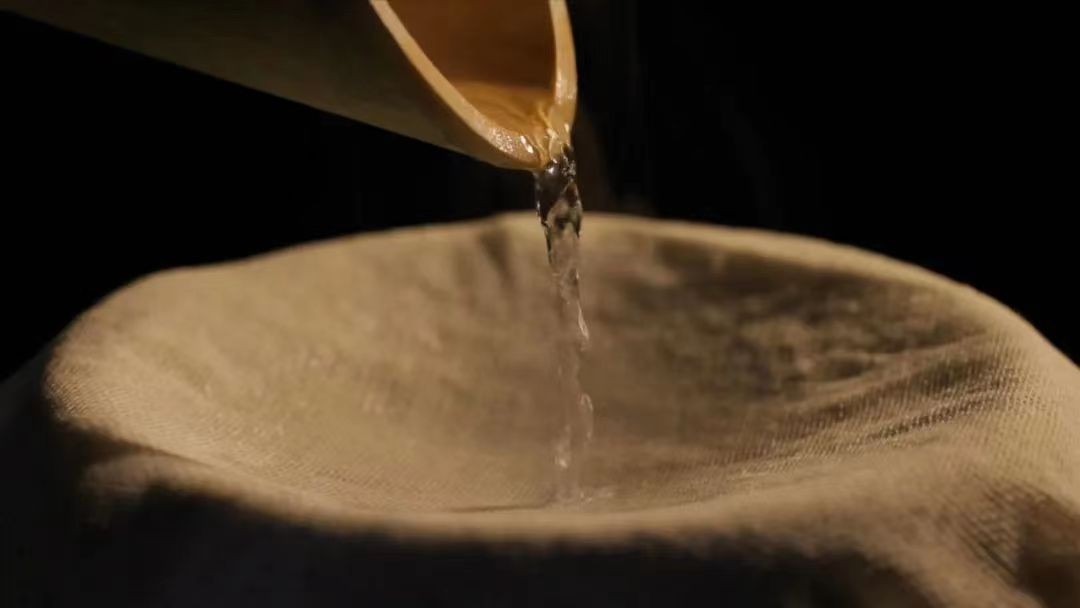 离开茅台镇酿不出好酒,赤水河为什么可以酿茅台