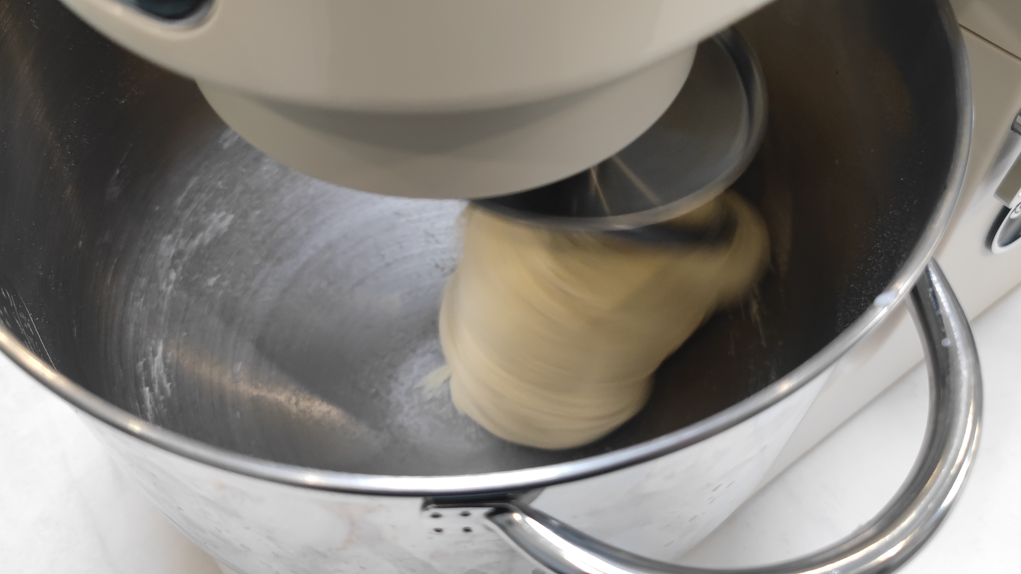 长帝企鹅顶顶和海氏m6哪个好,企鹅顶顶厨师机做蛋糕