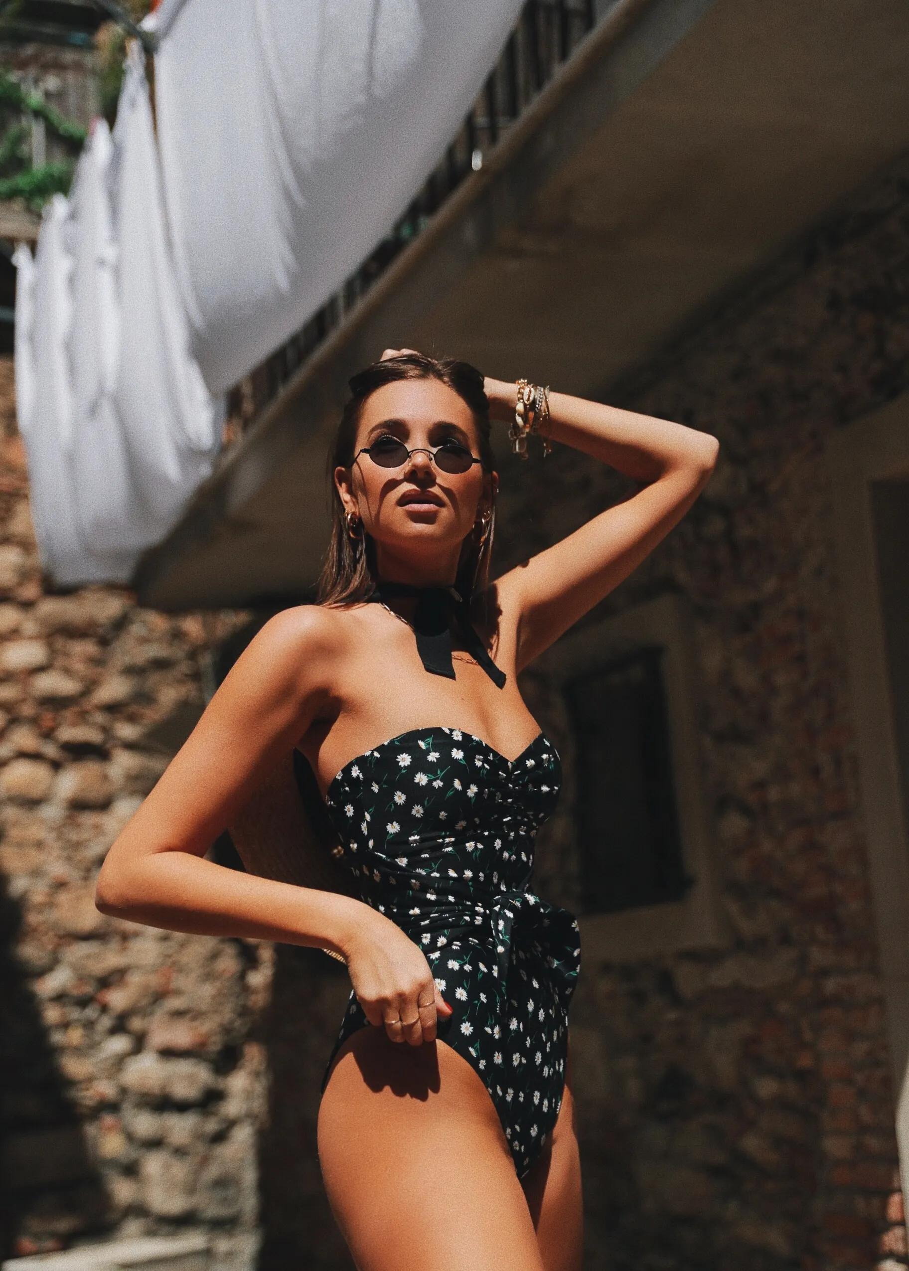 WeWoreWhat x Onia Resort 泳装系列