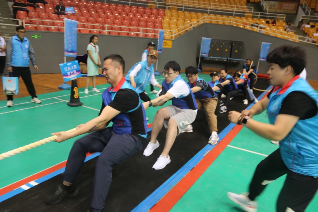 2019年全国职工沙地拔河比赛,拔河比赛凝聚同心齐力