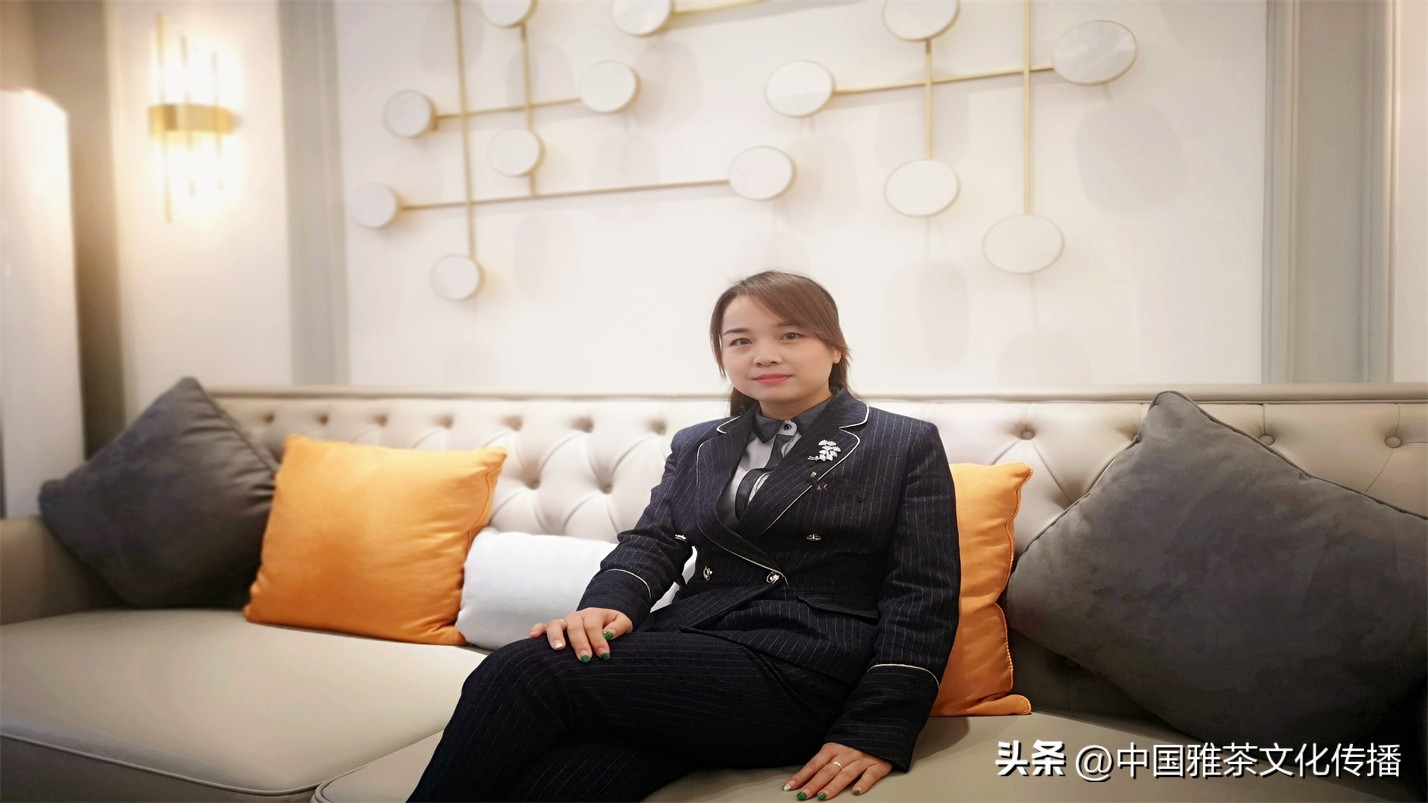 智者喜爱清泉，仁者喜爱山川