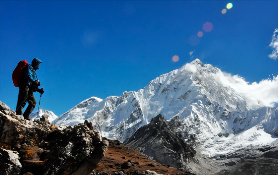 值得一读的经典诗词,陪伴一生的10首经典诗词