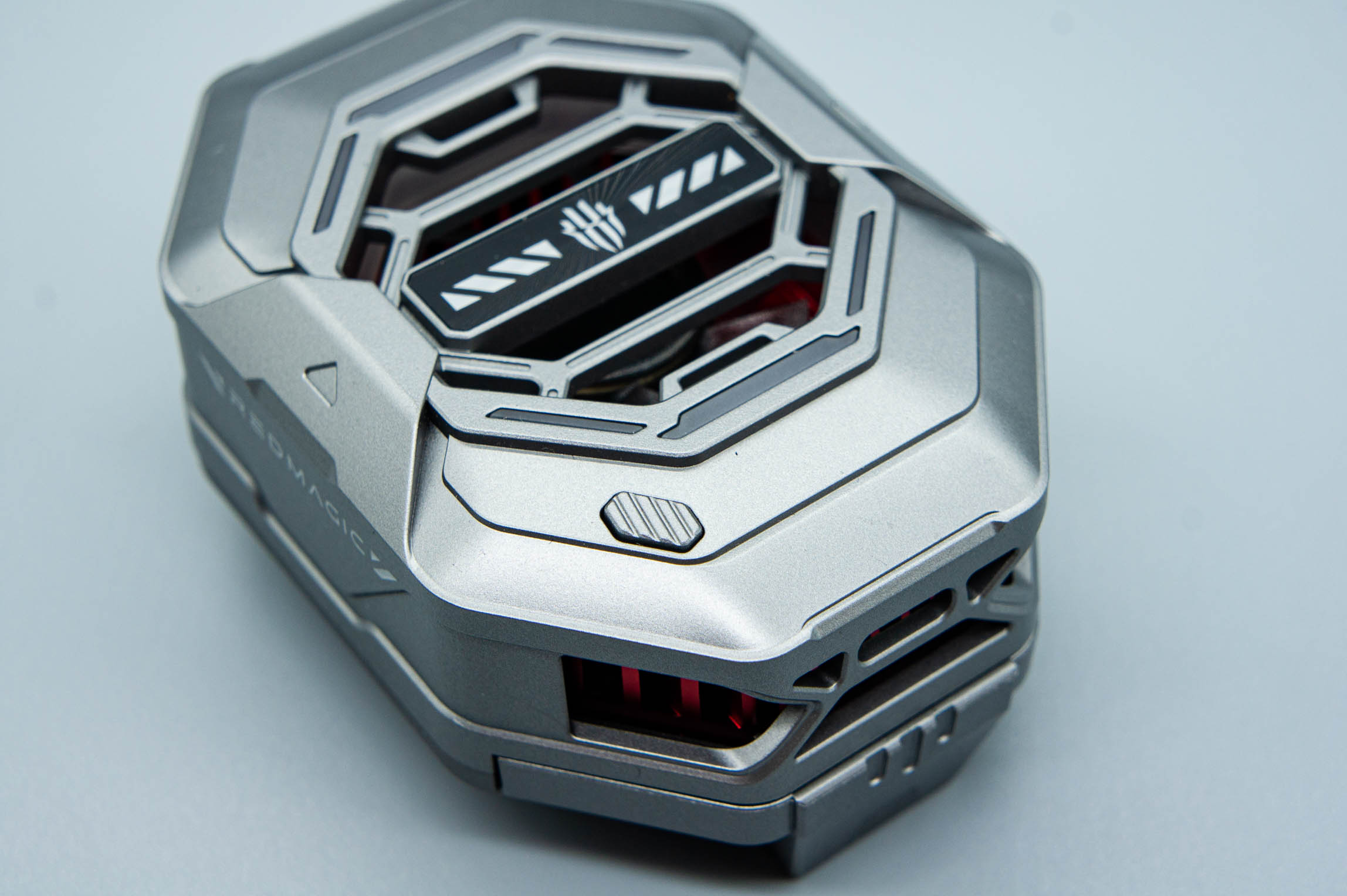 手机游戏散热背夹测评,游戏手机配散热背夹极限测试