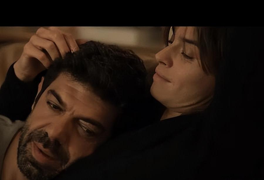 《错换人生》:以轻松幽默的手法呈现出人际、家庭和爱情等问题