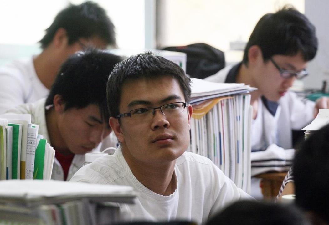 国外有哪些垃圾大学,国外学历不被认可的大学