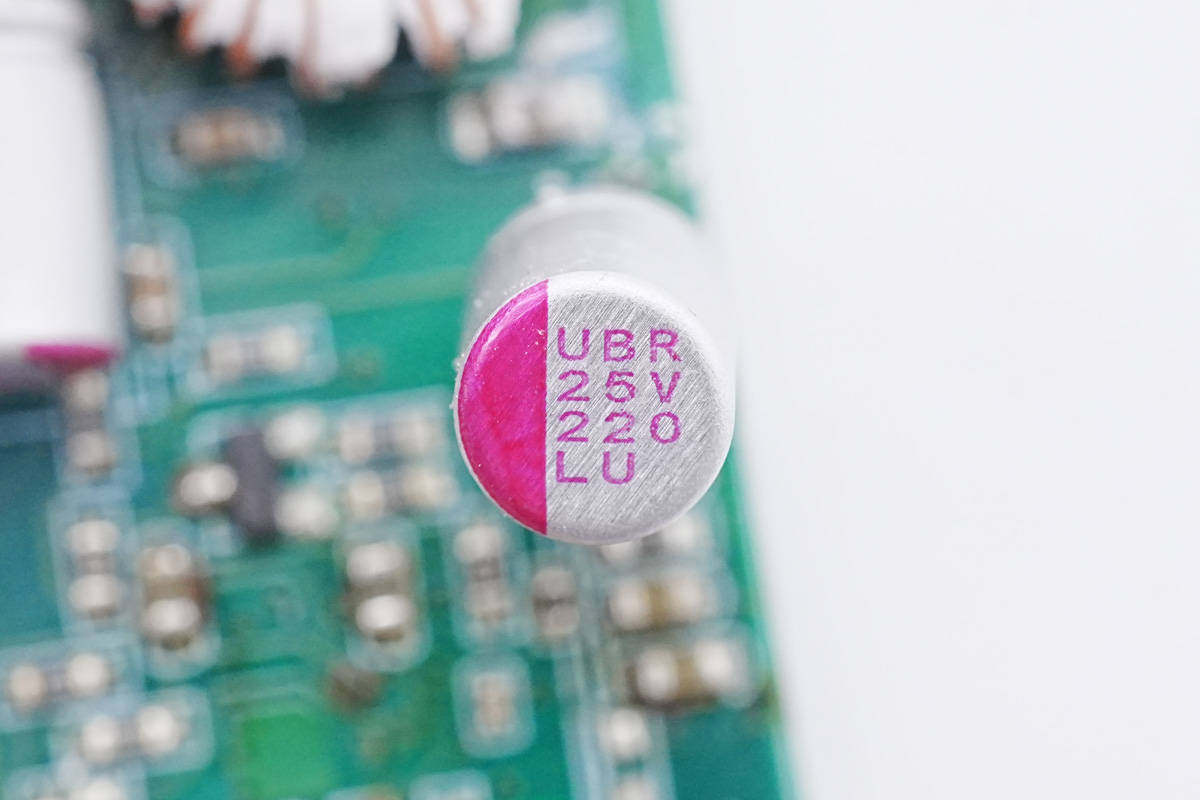 倍思氮化镓120w充电器拆解,倍思65w氮化镓红色版充电器拆解