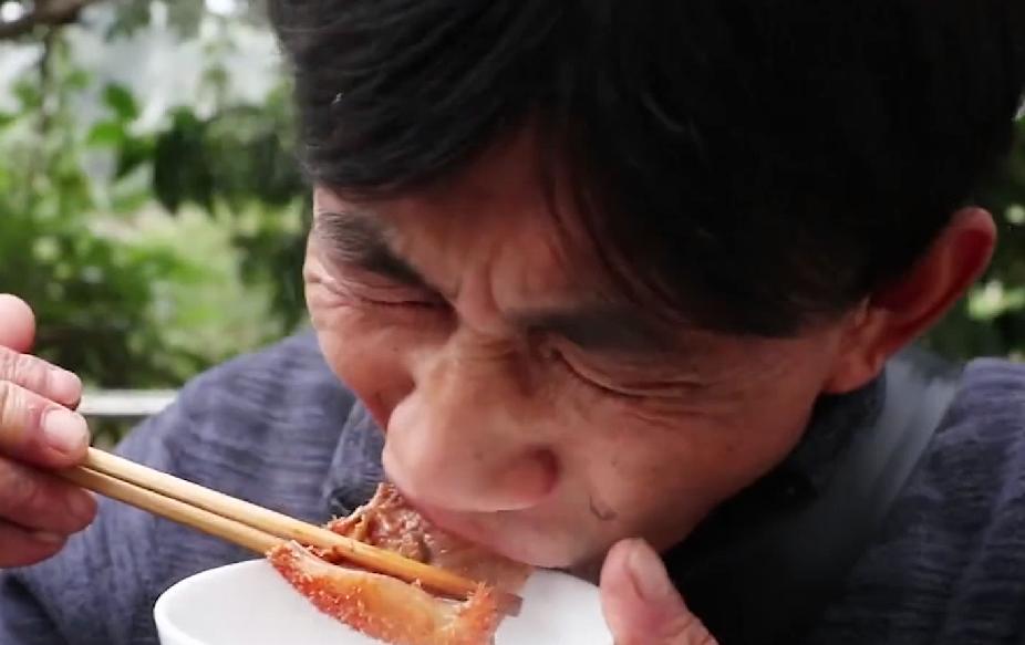 歪厨子余小二央视,歪厨子余小二靠啥爆火