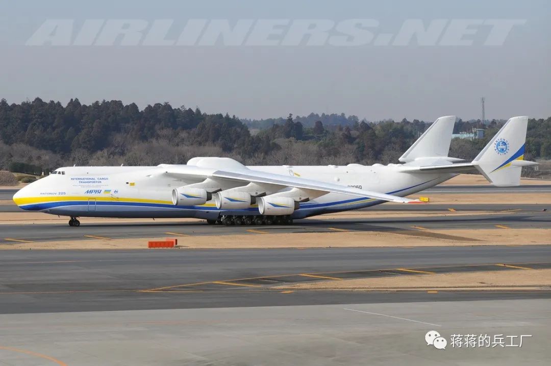 安225全世界最大运输机,世界最大运输机安225被摧毁
