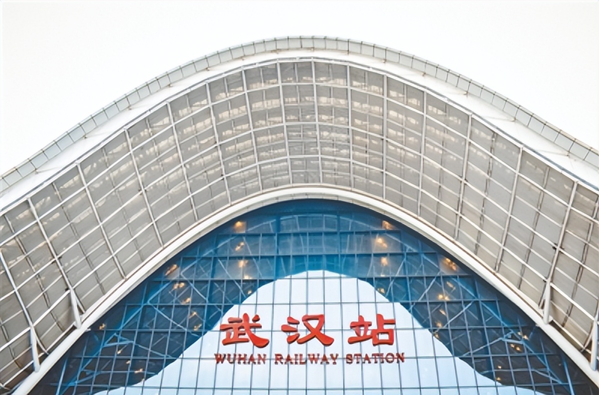 武汉三大世界级产业集群强劲崛起,全面开展三标活动