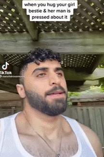 这个动作，被认为是基佬的标志？学起来，去捡肥皂