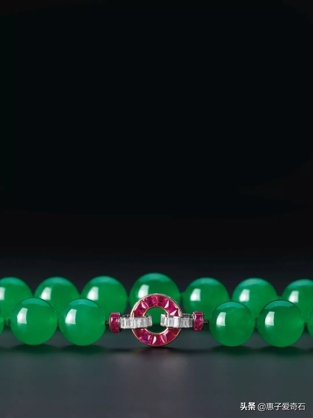 世界上最珍贵的翡翠种类,世界十大顶级翡翠首饰