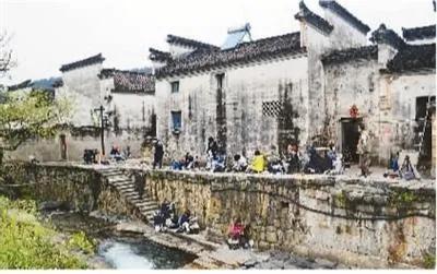 一鸣惊人英文典故,一鸣惊人古诗句