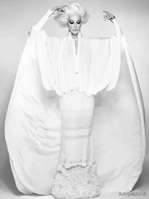 90岁超模卡门死亡之吻,92岁超模卡门