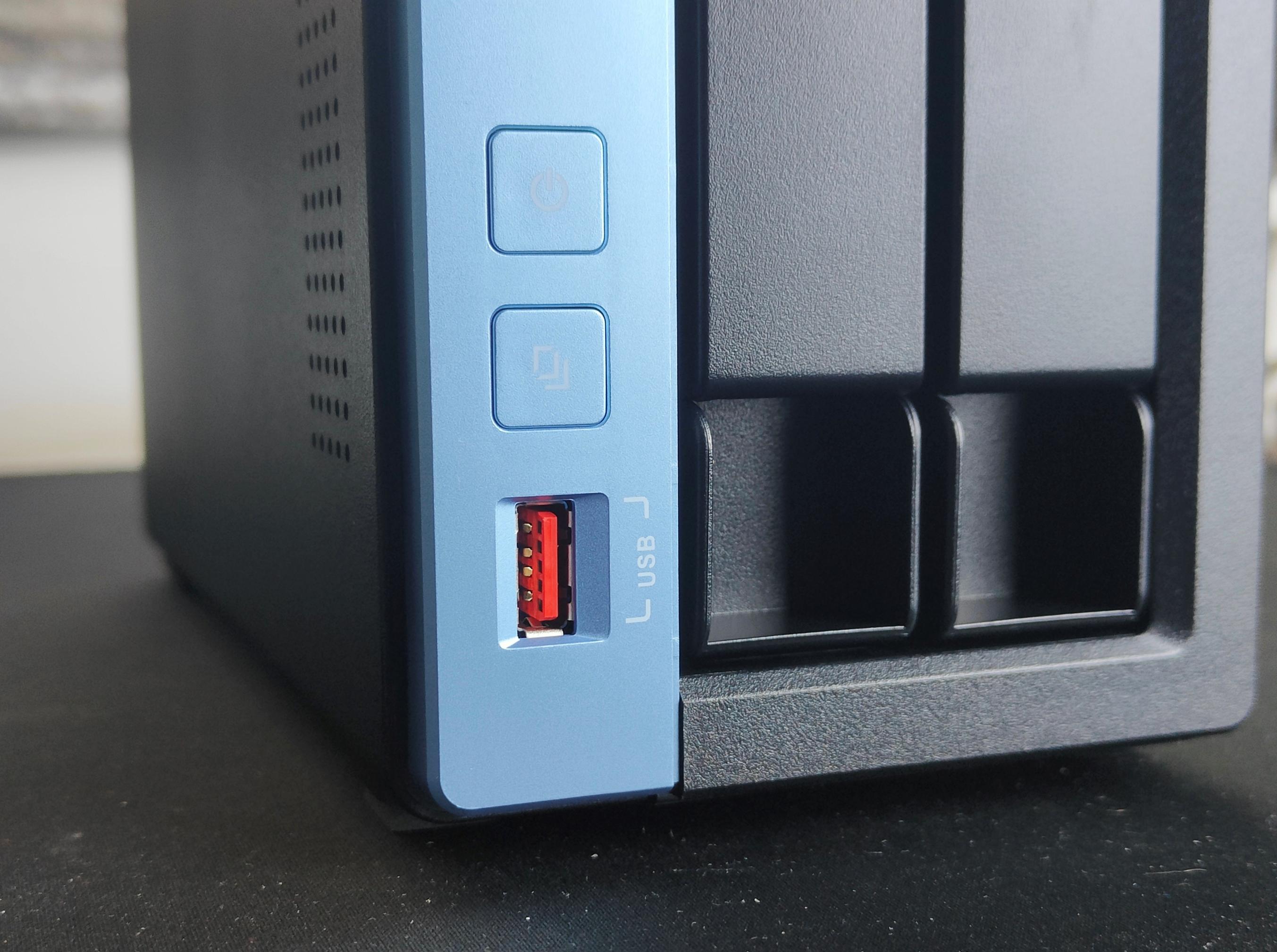 次时代NAS来了！威联通TS-264C值不值？数据对比+拆解告诉你