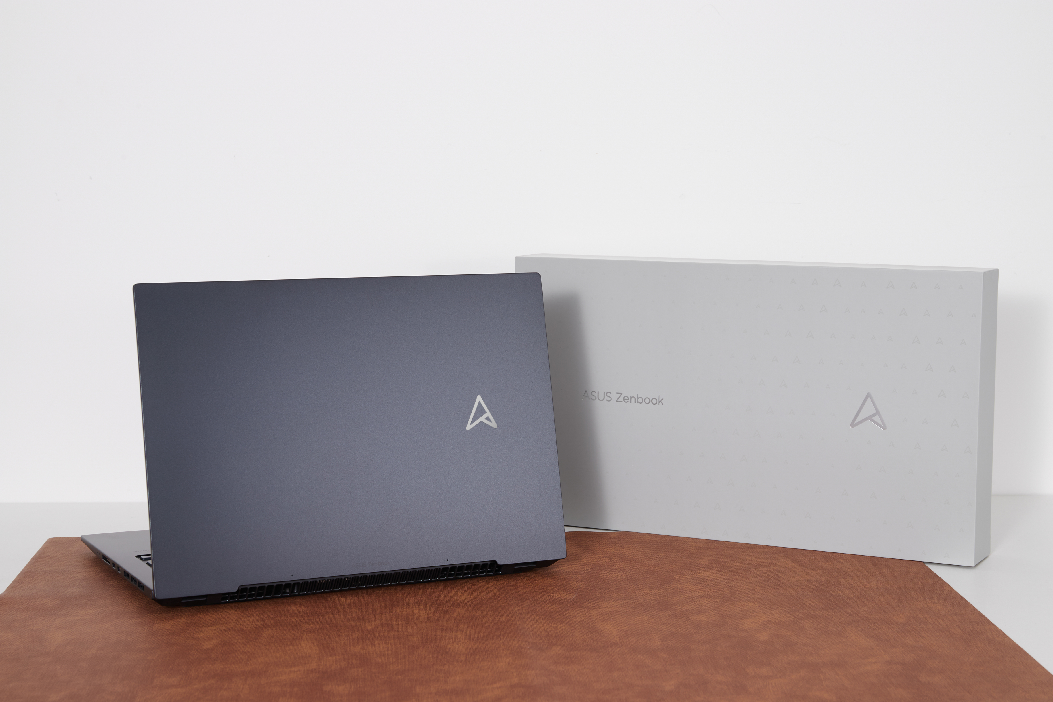 灵耀Pro14深度评测,灵耀pro14同级别笔记本推荐