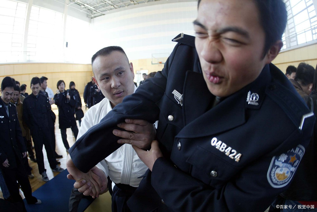 2024狱警公务员考试考什么,上海公务员狱警报考条件