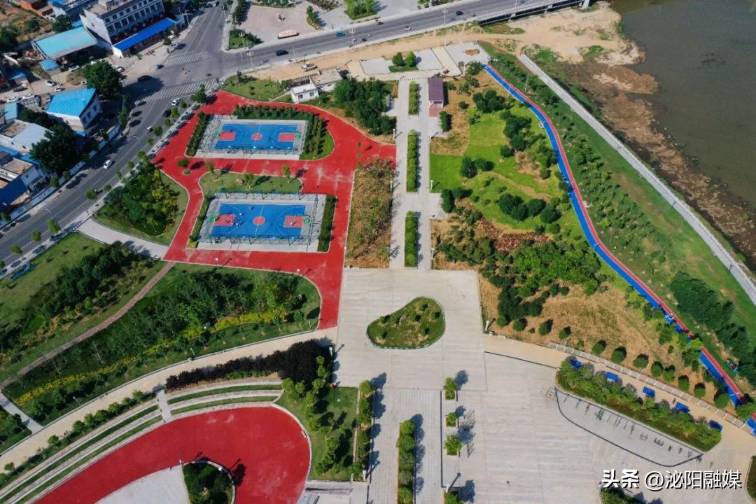 月儿湾跳舞音乐,月儿湾公园跳舞