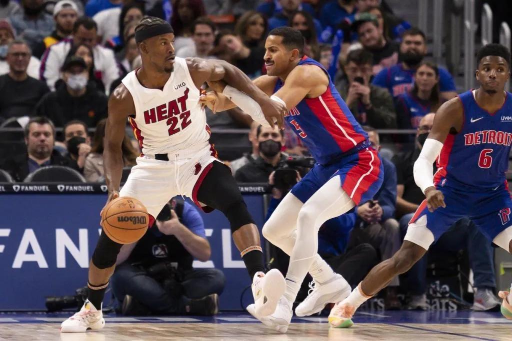 美媒评选历史球队排名,美媒重排30支球队公认队史第一人