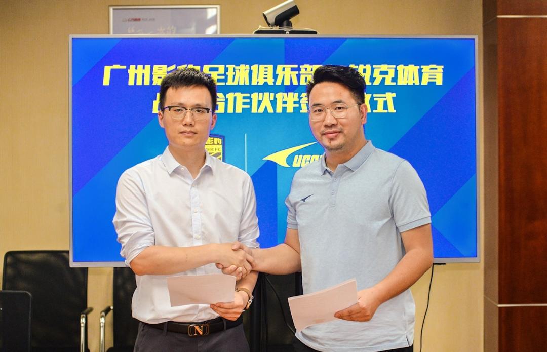 阿迪达斯发布新椰子鞋,阿迪发布椰子鞋