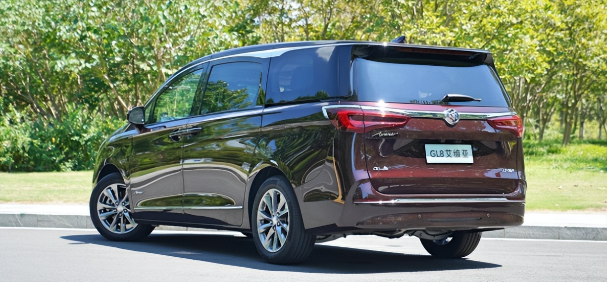 别克gl82.0t9at,别克gl8陆地公务舱智享型预算5万