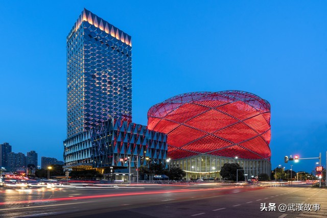 楚河汉街和粮道街哪个更值得去,楚河汉街值得打卡吗