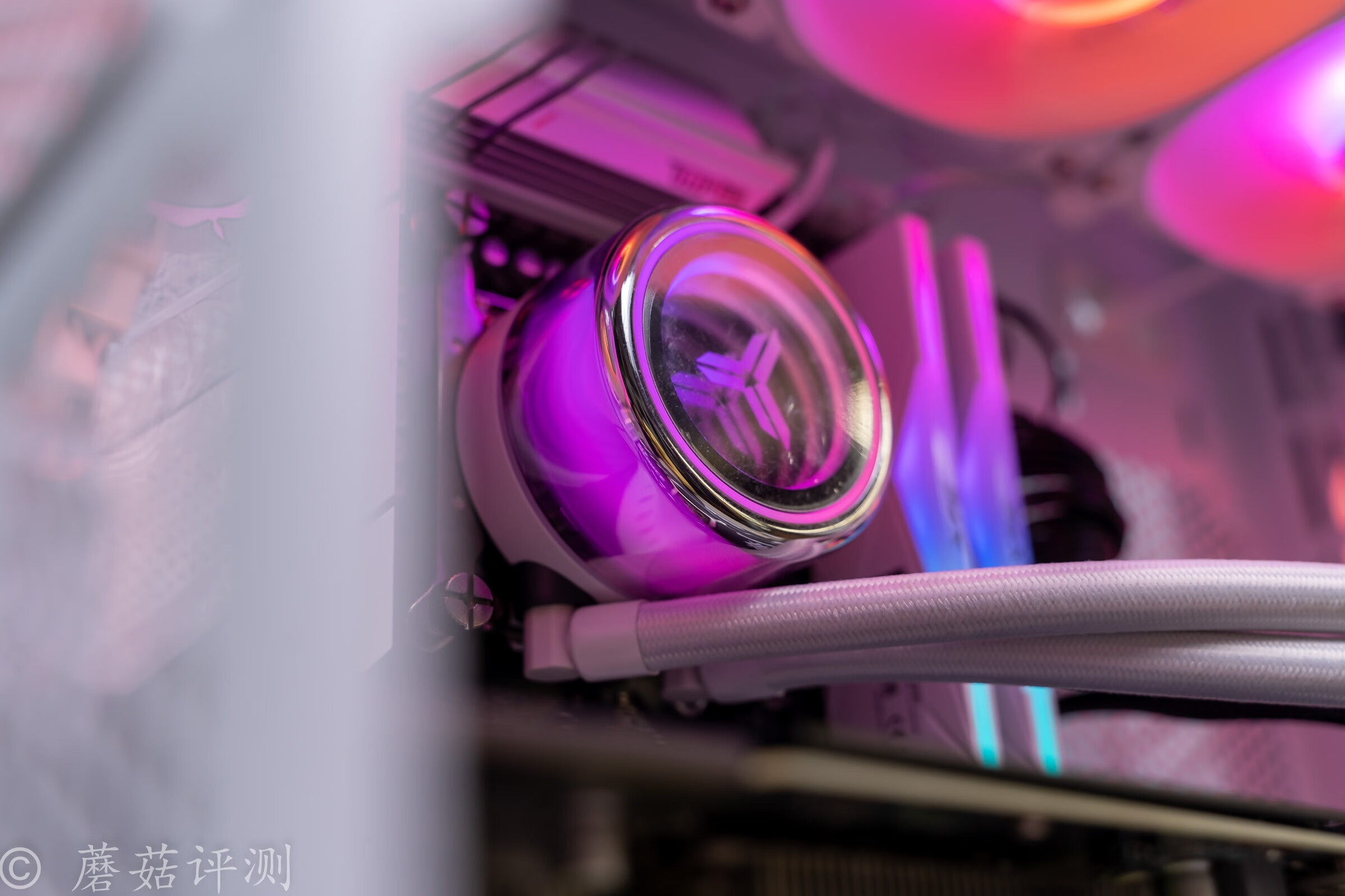 乔思伯光影240一体式水冷安装教程,乔思伯240光影水冷评测