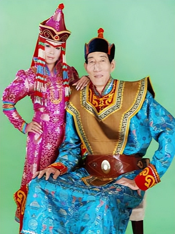 中国第一巨人鲍喜顺不听大夫劝告,中国第二巨人鲍喜顺身高