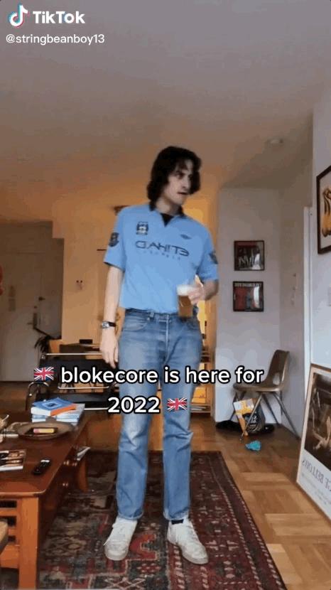 世界杯结束了，足球穿搭火了！欧阳娜娜、Jennie、Bella集体撞衫