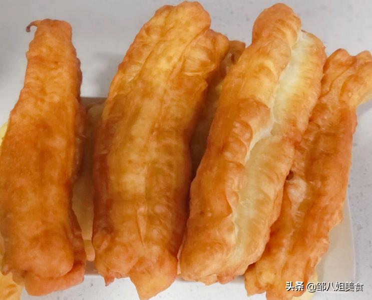 炸油条要怎么发面才能炸出油条来,油条怎么炸才酥脆又蓬松