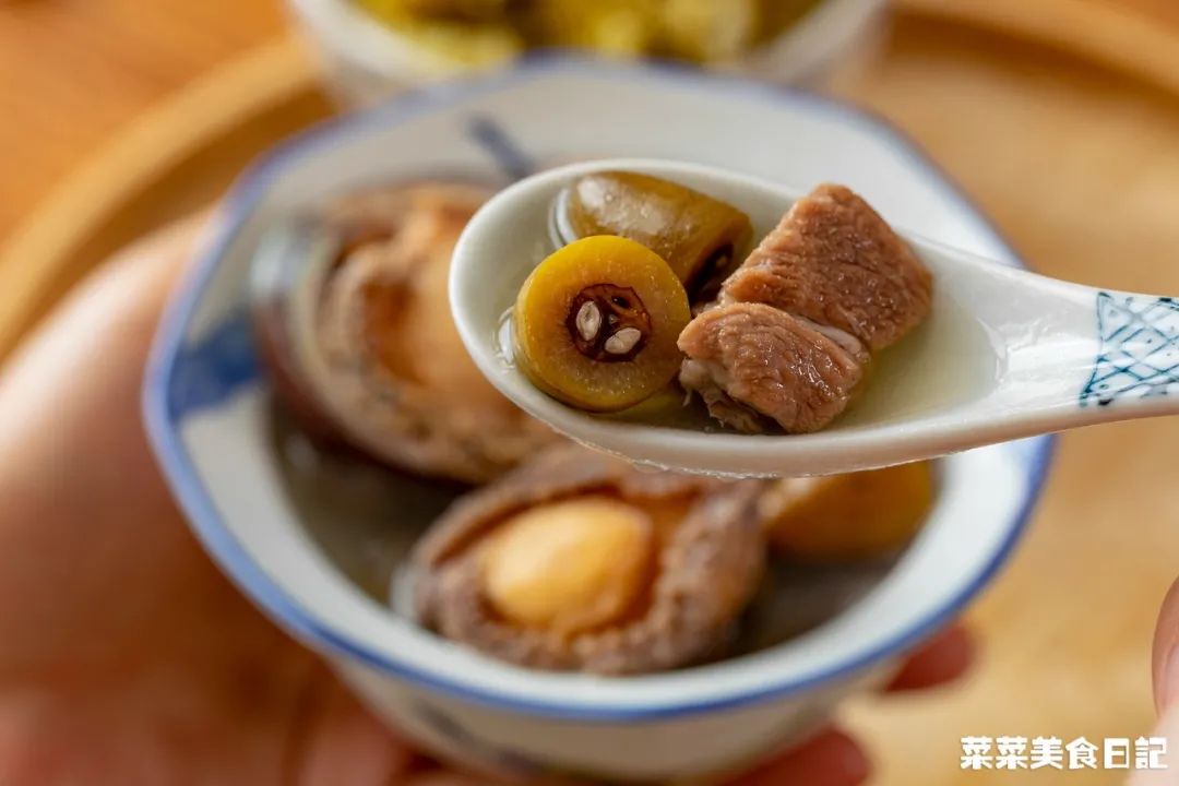 别一咳嗽就心慌！这一碗2步搞定，喝完喉咙都舒爽了