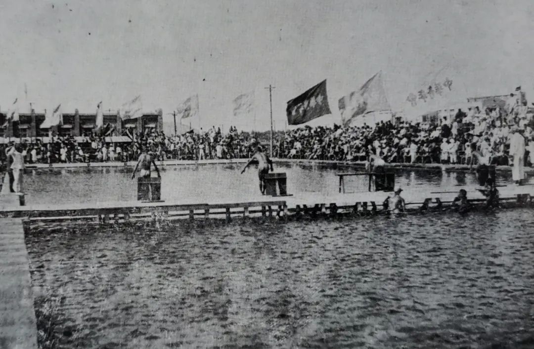 鍔冲姩鍏洯鐏溅澶翠綋鑲插満,婊￠搧