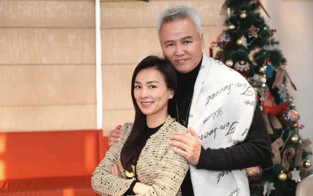 百亿顶流跌倒，微商还有救吗？