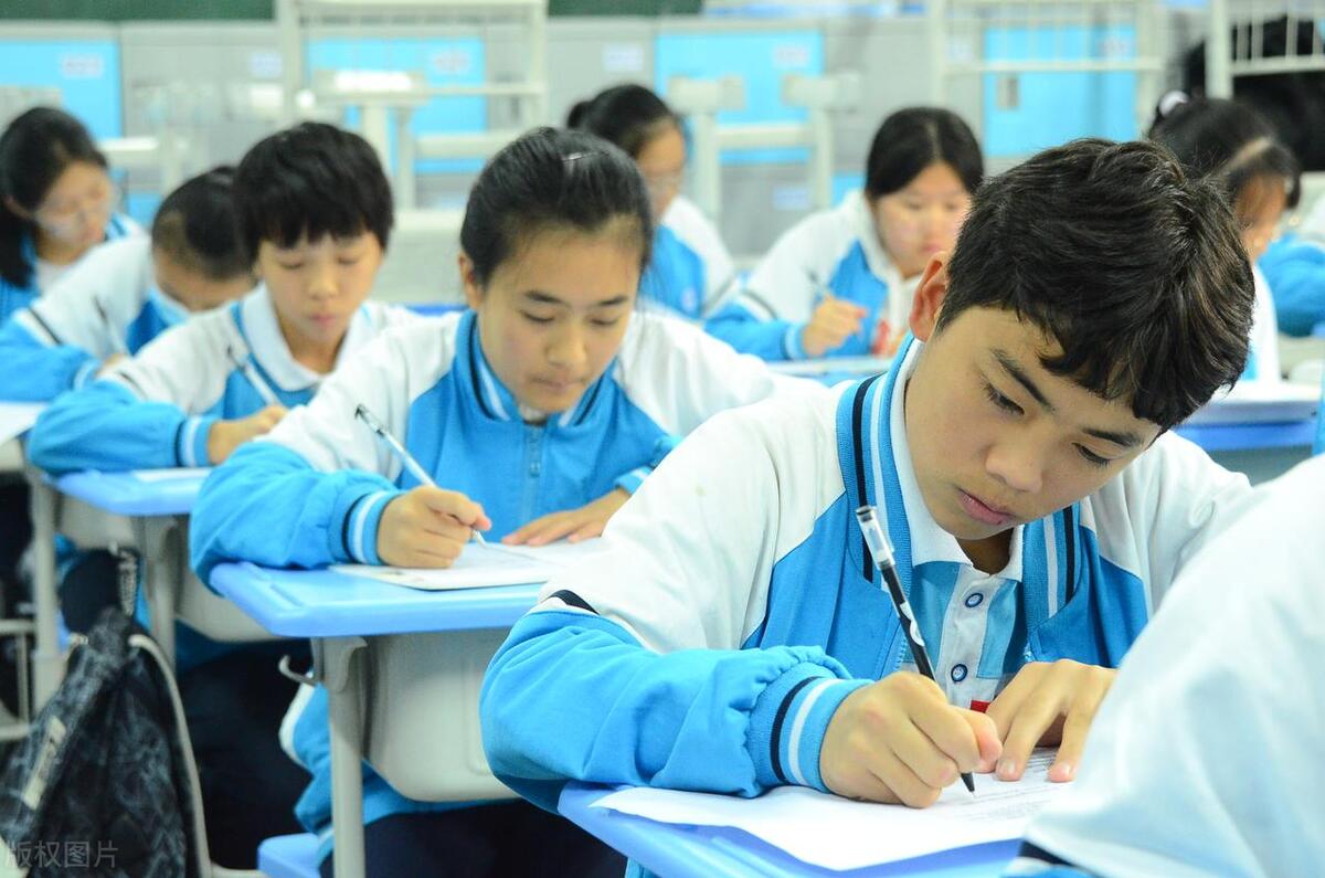 经常有人觉得在上海考大学简单，事实并非如此