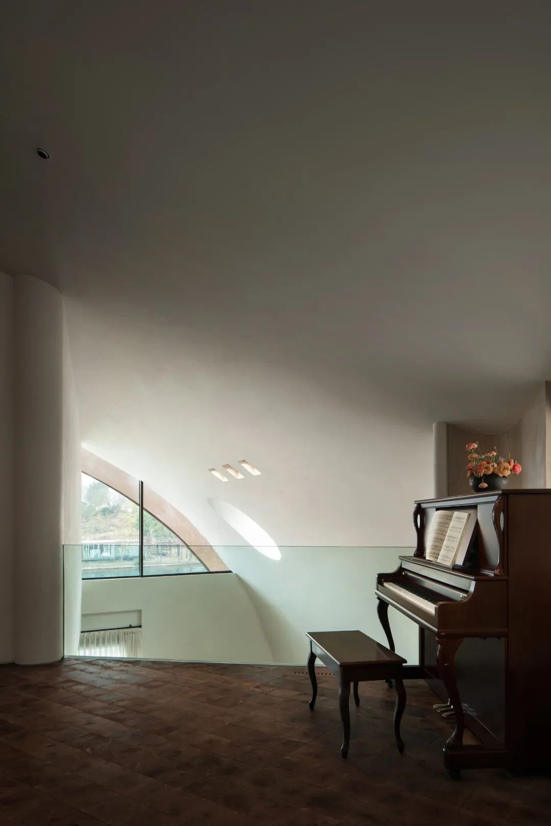 逸享自在的湖岸艺术“家”|ACEDESIGN