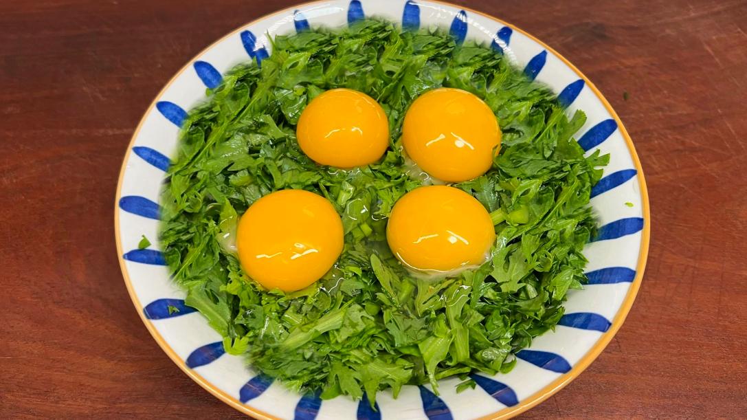 “失眠”最怕这2种菜，便宜又好吃，一周吃2次，天天一觉睡到天亮