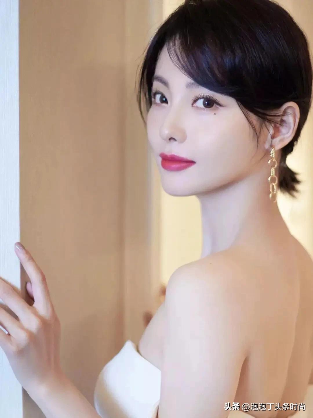 女明星妆后对比照,女明星妆前后效果对照表