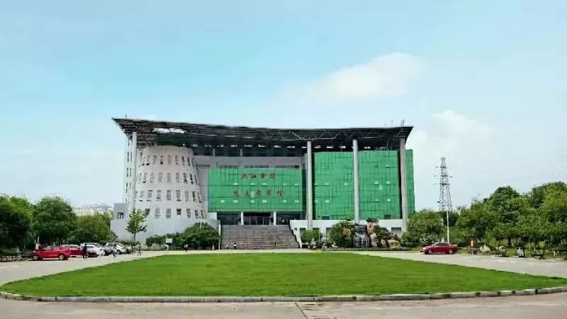 九江学院离九江财校有多远,九江学院是包括职大吗