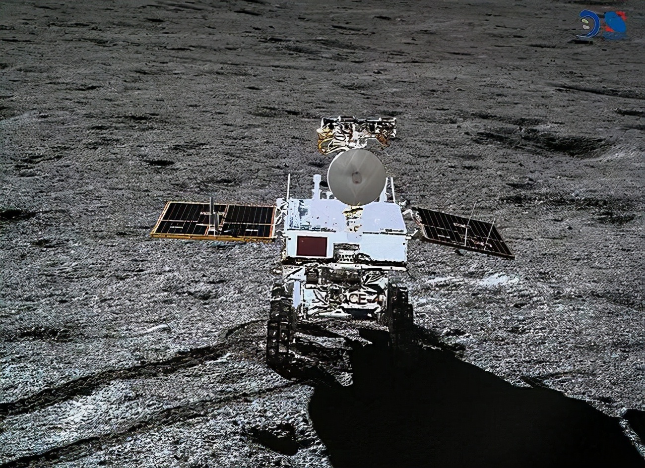 玉兔二号发现的月球背面的小屋,玉兔二号在月球上找到奇怪的小屋