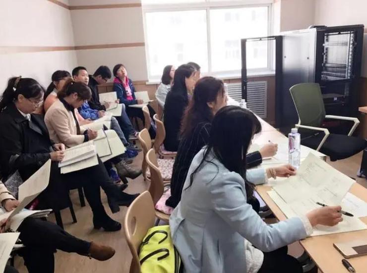 北大毕业回五线城市？本溪高中招聘教师，名校生学历背景惹争议