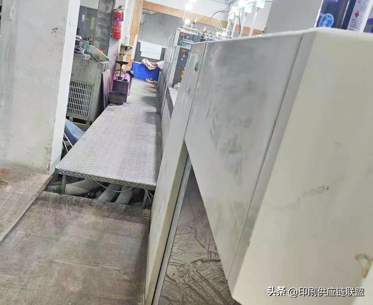 2008年小森LS529+LX四开五色+过油高配二手印刷机适合印什么产品