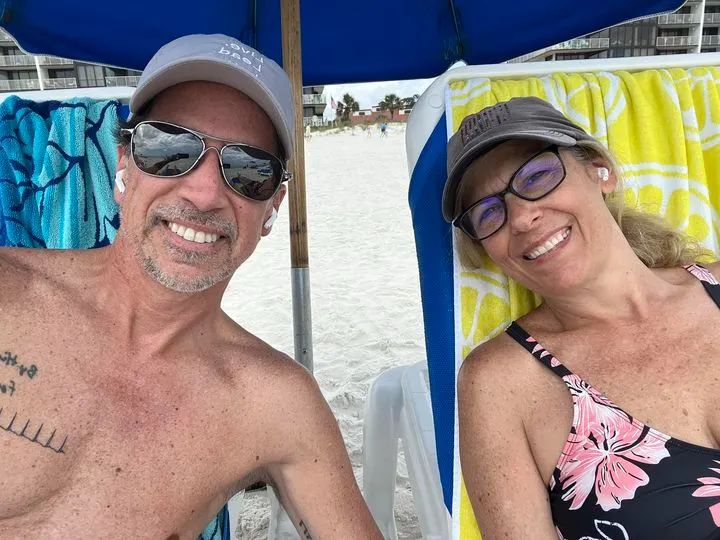 田纳西上千人送行,美国小镇千人送别湖北女孩