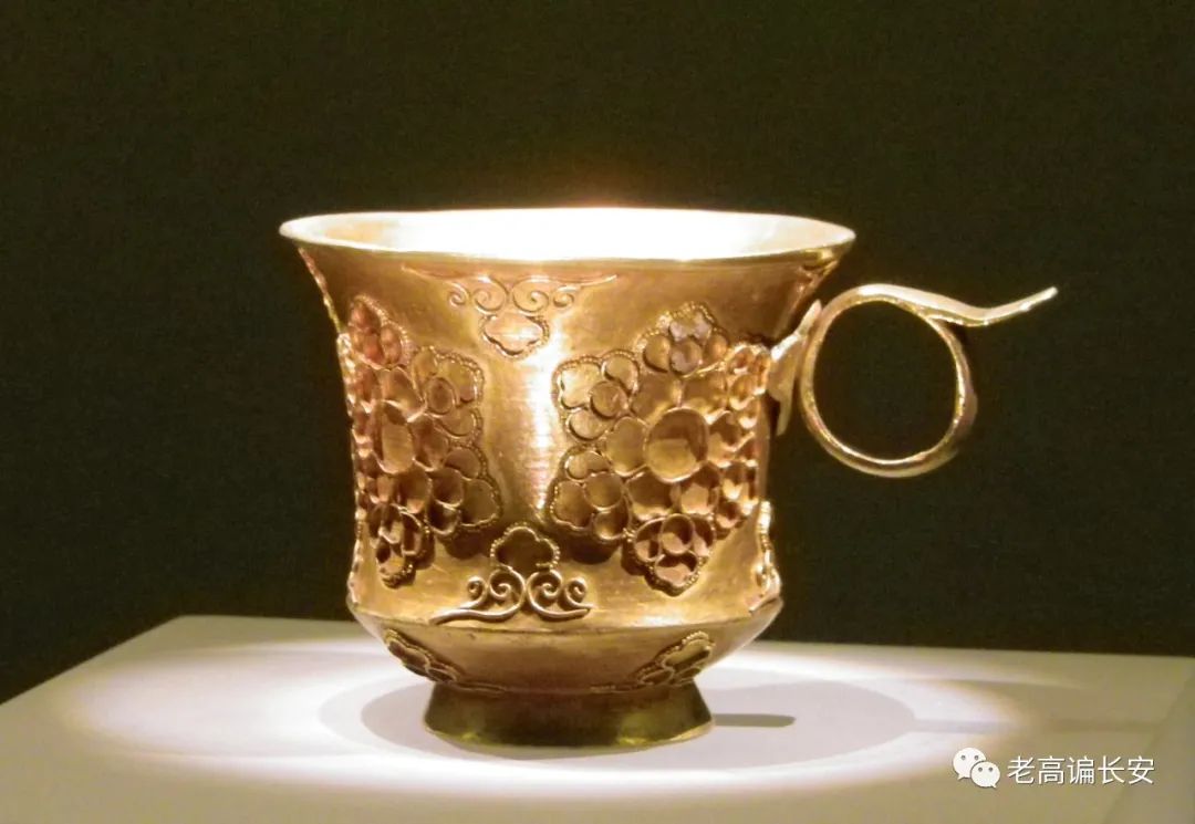 唐代鎏金杯,唐代银凤杯