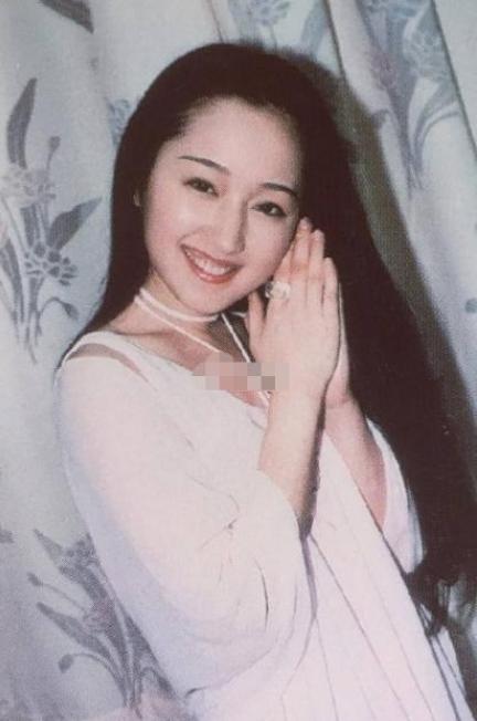 曾为爱隐退7年被前夫抛弃,曾为爱隐退七年被前夫抛弃