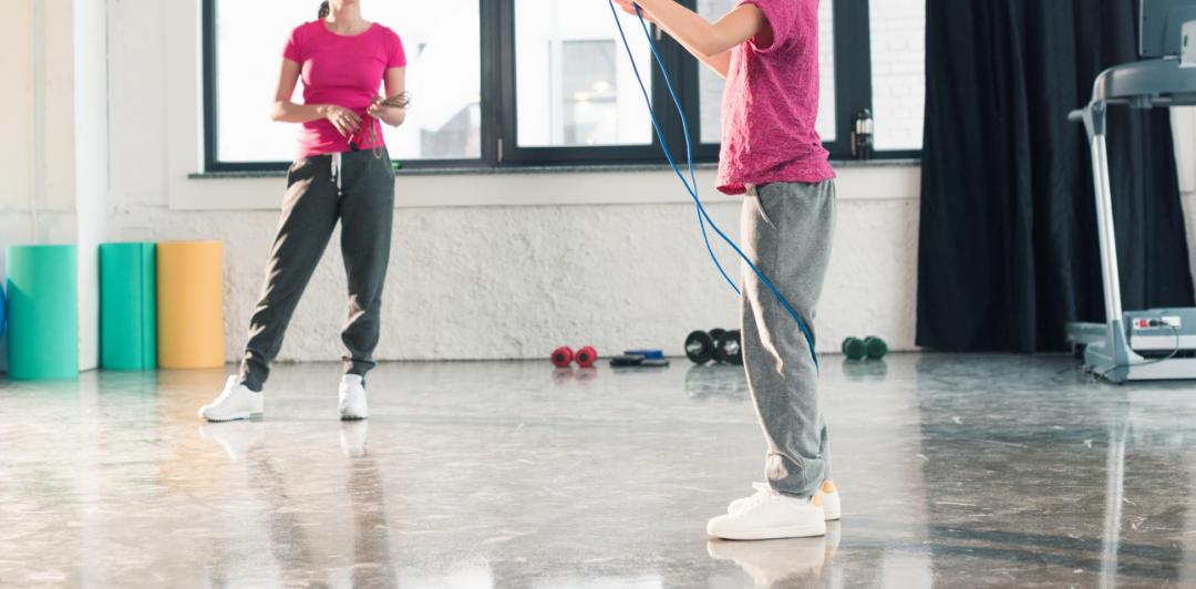 除了跳绳外还有什么动作可以长高,跳绳长高运动