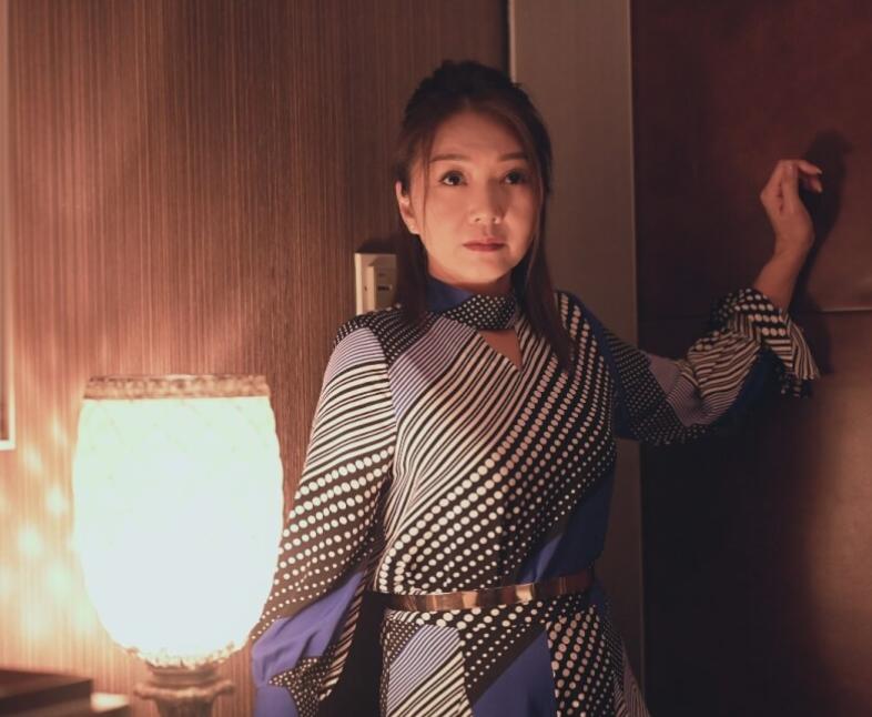 52岁港星定居东莞紧急入院！抑郁症感冒药混吃，药物敏感浑身瘙痒