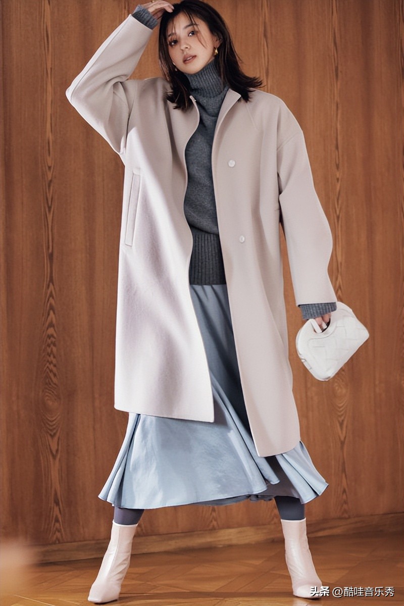 适合15-25岁女生的高颜值服装,适合35-40岁高级感服装