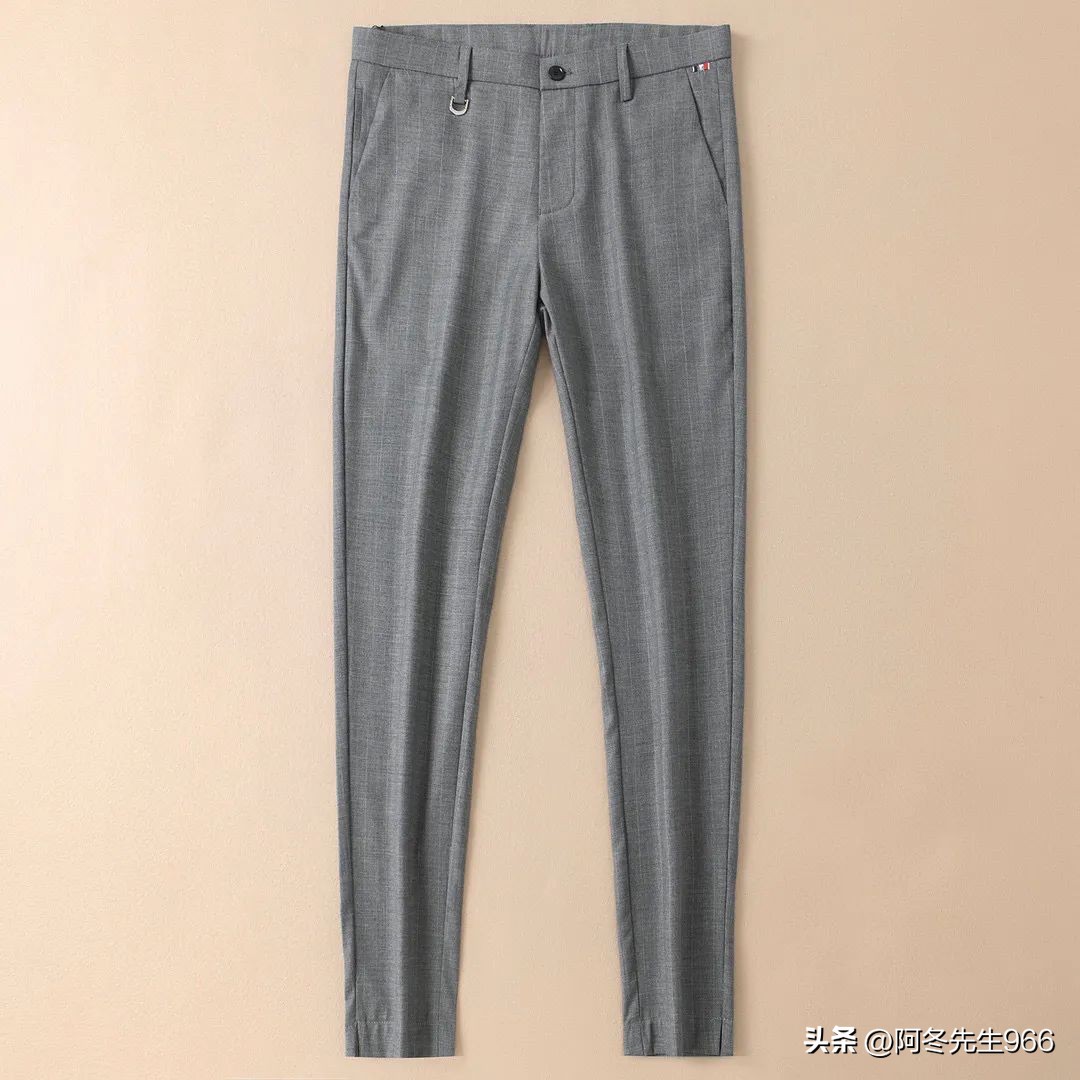 男士短袖t恤穿搭技巧袖子,中老年男士短袖圆领汗衫t恤