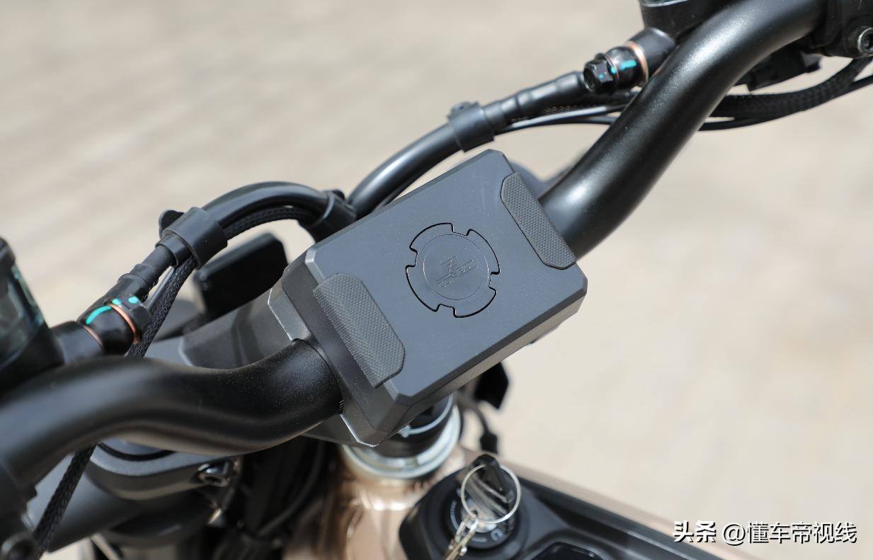 新车|中置电机最大功率1.8千瓦ZEEHO极核C!TYPLAY4月26日上市